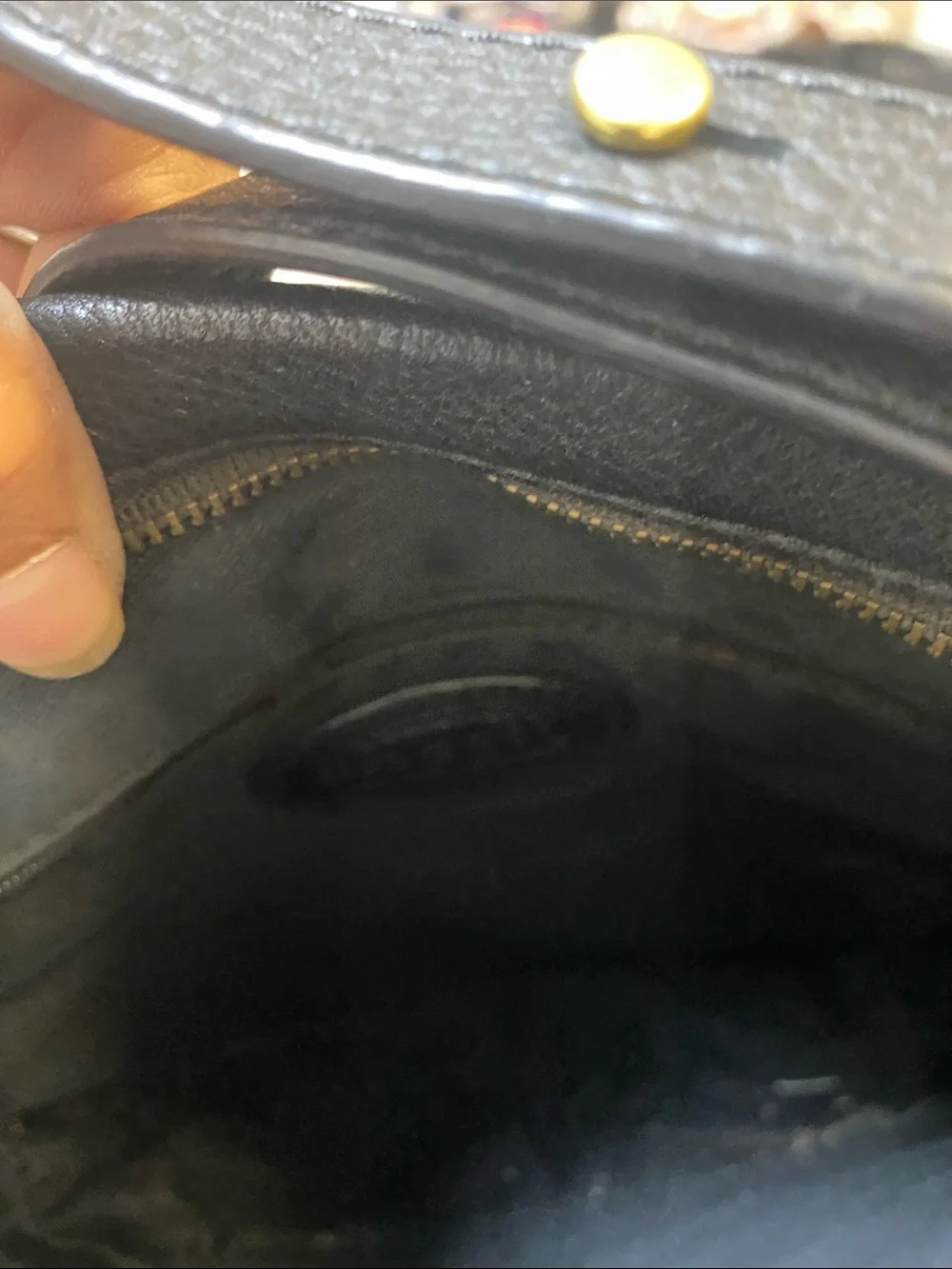 Fossil Black expandable crossbody Leather Messenger Bag with 10”x8”
